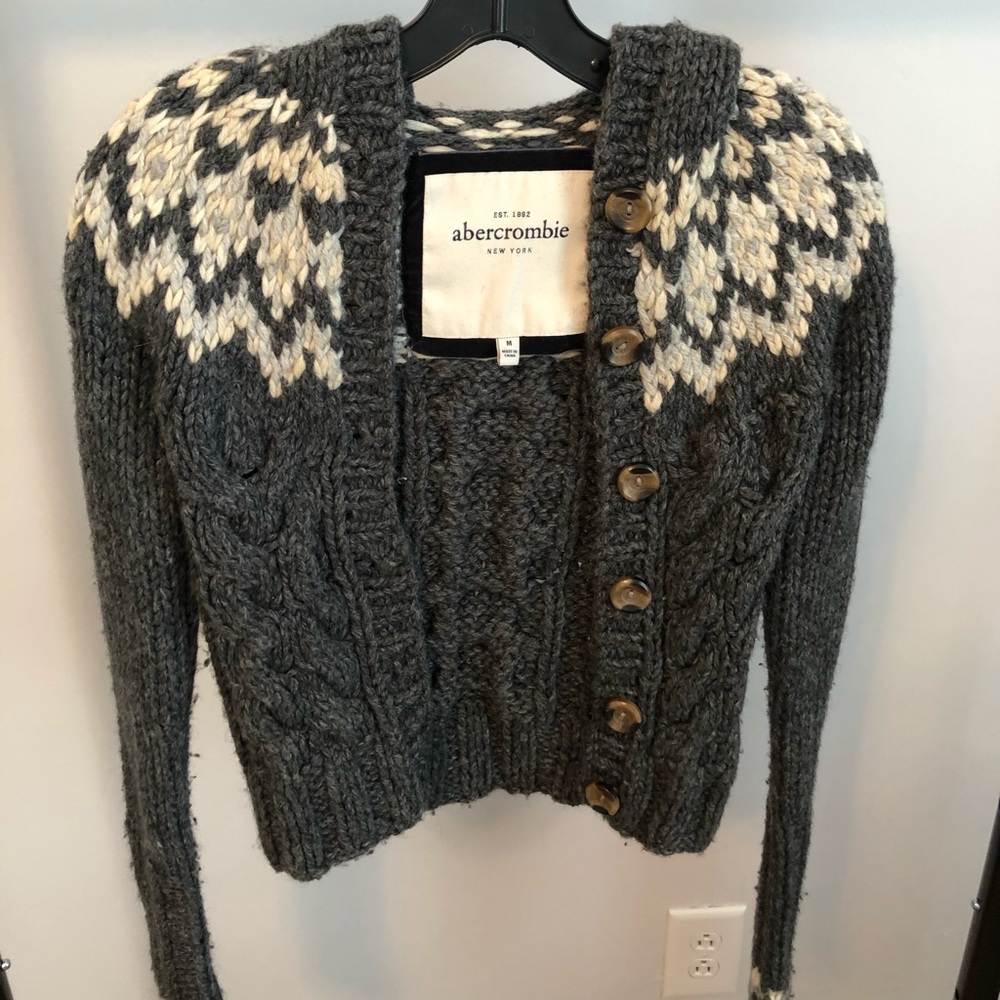 Abercrombie button-up cardigan - size M